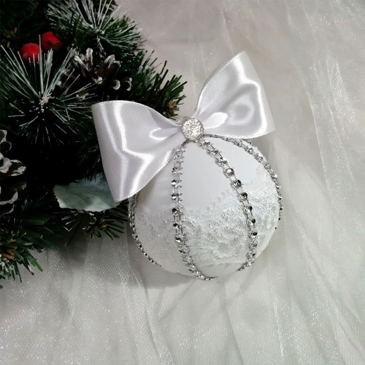 Новогодний шар №13